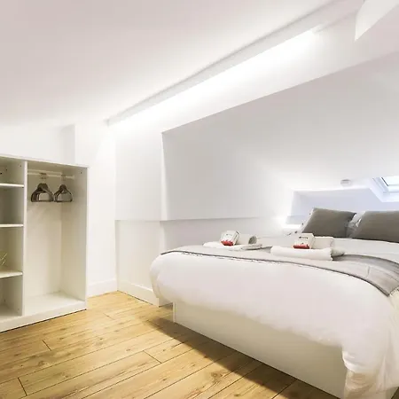 Charming Santos By Homing Lissabon